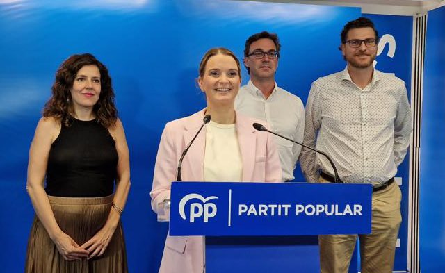 MargaProhens's tweet photo. Tancam avui un acord amb @voxbaleares que em permet complir amb la meva paraula de formar un Govern en solitari i estable, i amb el mandat de les urnes el #28M.

Complirem amb els compromisos acordats i amb el nostre programa de govern. Ara sí: #elcanviésara. https://t.co/kBTdlYnnY7