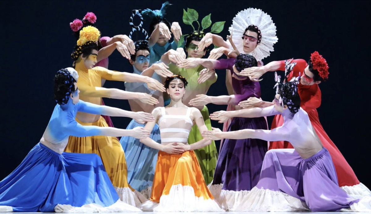 pointe_magazine's tweet photo. Dutch National Ballet has not toured to the U.S. in over four decades. That’s about to change: https://t.co/uQVLggwltP
#DutchNationalBallet #Ballet #BalletPerformance #USTour
📸: By Sasha Gouliaev, Hans Gerritsen, and Michael Schnater, courtesy DNB. https://t.co/YwL9JT1JMF
