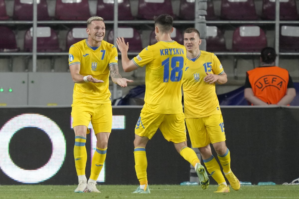 campeones_news's tweet photo. Визначився суперник України у першому раунді плей-оф молодіжного Євро-2023: з ким та коли зіграє збірна https://t.co/HcsZDh337M через @campeones_ua https://t.co/hjGe2G4p0W
