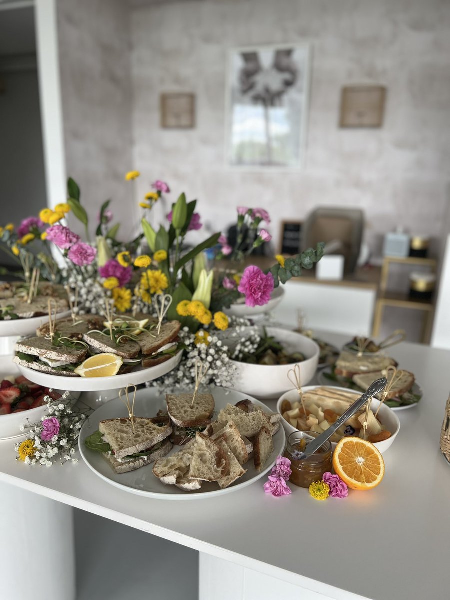 Shirline O. tweet media