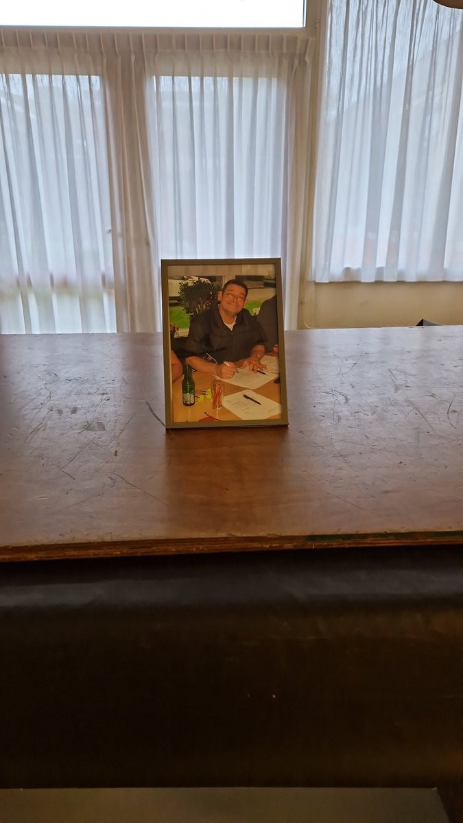 jeronimo1981's tweet image. Jou foto plaatsen was best confronterend/ emotioneel morgen de beker ernaast en dan kan er zaterdag om jou bokaal gestreden worden topper. #misjemaat #antonbakkerbokaal