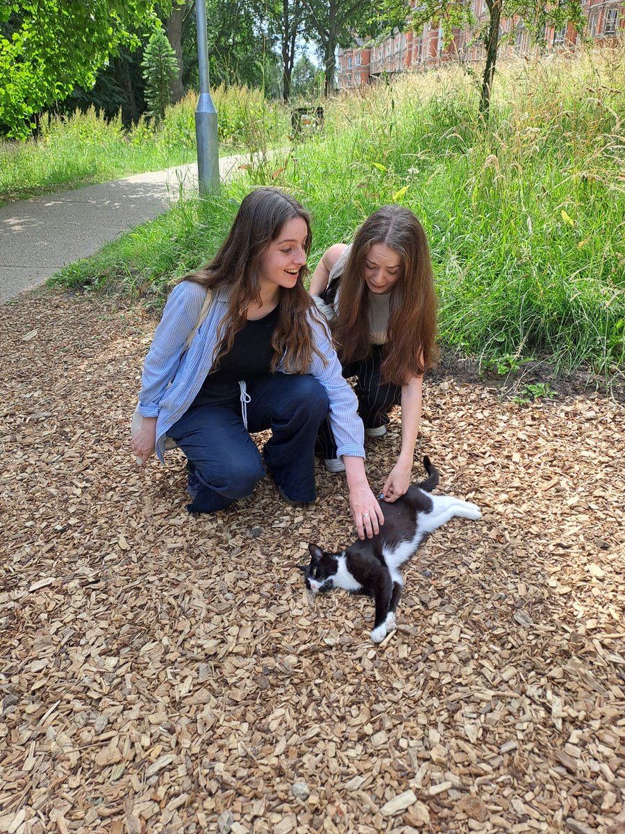 CollyersHistory's tweet photo. Great day at @RHULHistory listening to some brilliant lectures and taking in the sights. We also got to say hello to the campus cat! Thank you @stella_moss for your wonderful hospitality. https://t.co/ACweo17QpO