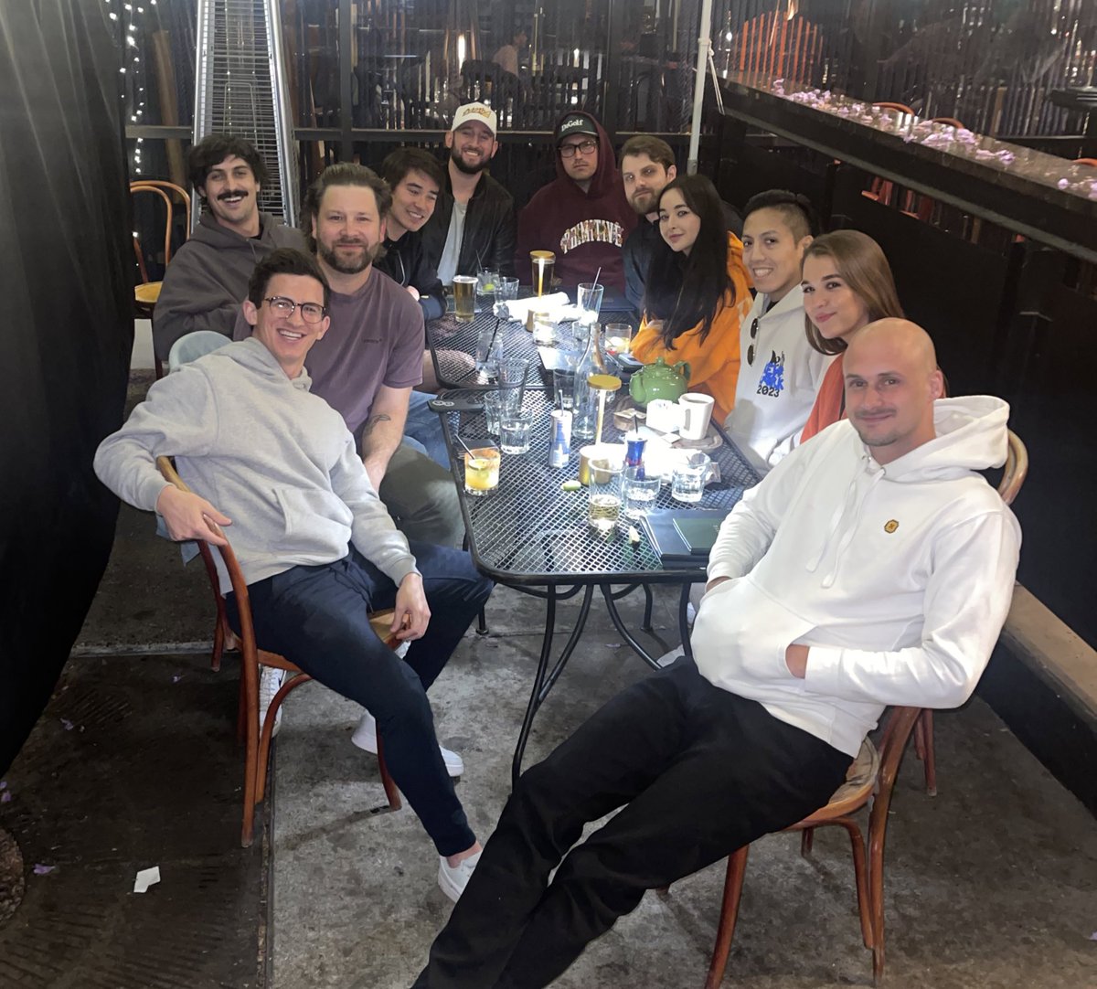 Great time last night in LA with a bunch of web3 degens

<a href="/MonkeDAO/">MonkeDAO🍌</a> 
<a href="/solanalabs/">Solana Labs</a> 
<a href="/RaccsNFT/">raccs</a> 
<a href="/Rave3NFT/">Rave3</a> 
@XRPLPUNKS 
<a href="/BoomBoxMarket/">BoomBox Market 🟣</a> 
<a href="/s33dstart/">S33DS 🌱</a> 

The future is bright 🤝