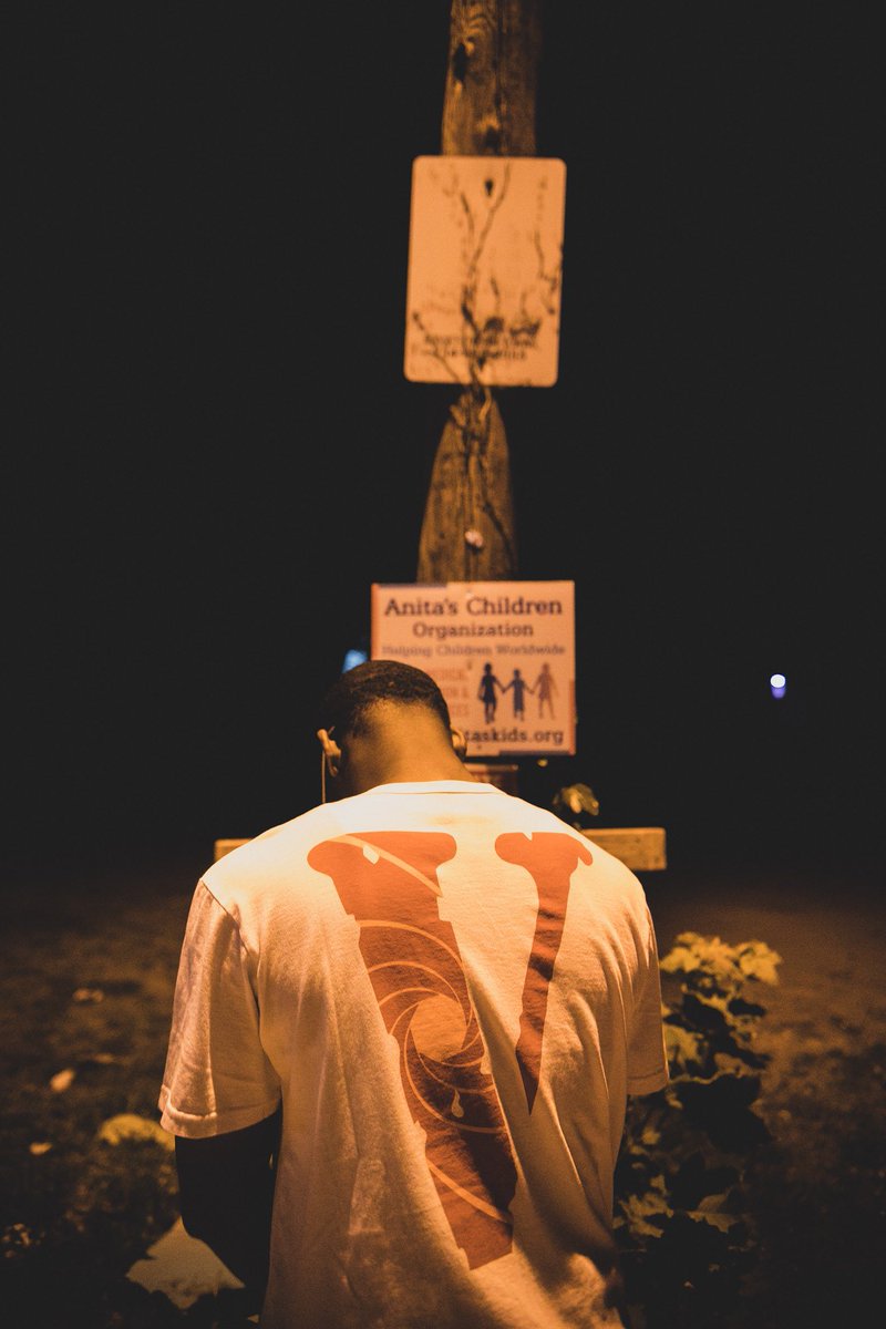 ___Toheeb's tweet image. Just Turned 25⏳
Somewhere between psychotic and iconic… Somewhere between I want it and I got it..

Birthdays are a new start, a fresh beginning and a time to pursue new endeavors with new goals. 24 did me well.. but what’s better than 24…

The Best Things Are Yet To Come🎈