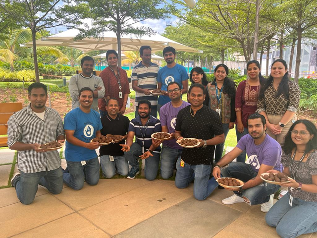LifeAtNetApp's tweet photo. Well done to the @NetApp volunteers who took action for the environment! During #Care4Climate week, over 450 volunteers in 20 locations volunteered 1,100 hours through 28 VTO events.
#NetAppServes #LifeAtNetApp @NetAppEMEA @NetAppANZ @NetAppIndia https://t.co/sZJ96cjFV1