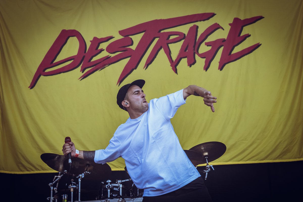 KNOTFEST's tweet photo. 🔥 @Destrage x @KnotfestItaly

Check out the complete photo gallery from the fest here → https://t.co/caTPvhLReX

📸: Michele Aldeghi · Riccardo Trudi Diotallevi https://t.co/BHpVP7hsmi