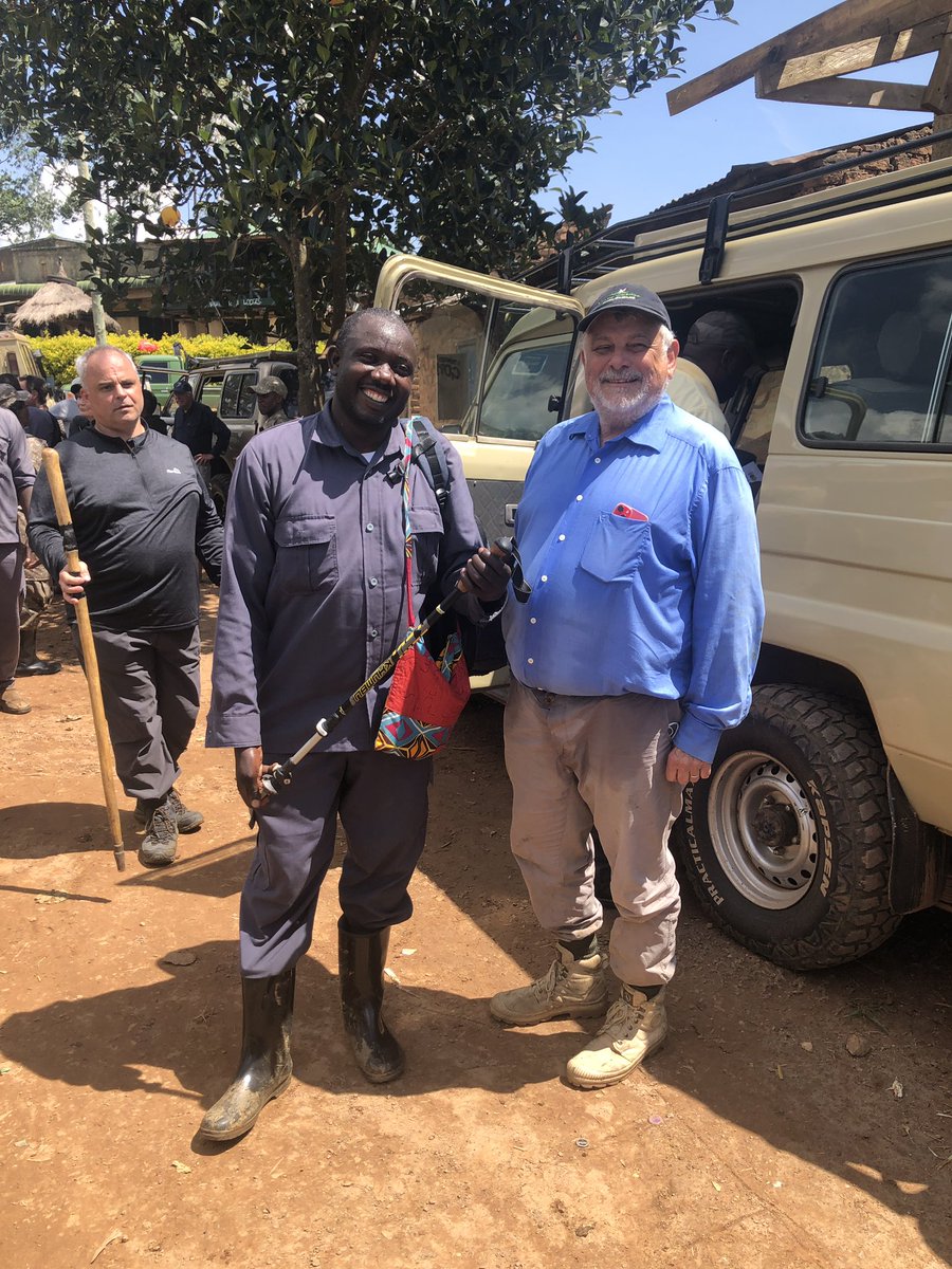 exclusive_uga's tweet photo. Gorilla tracking involves going through steep slopes and some times muddy terrain, hiring a Porter will therefore enhance your tracking experience from carry your extra luggage to supporting you walk through the difficult areas! https://t.co/NW4YUSzNlk