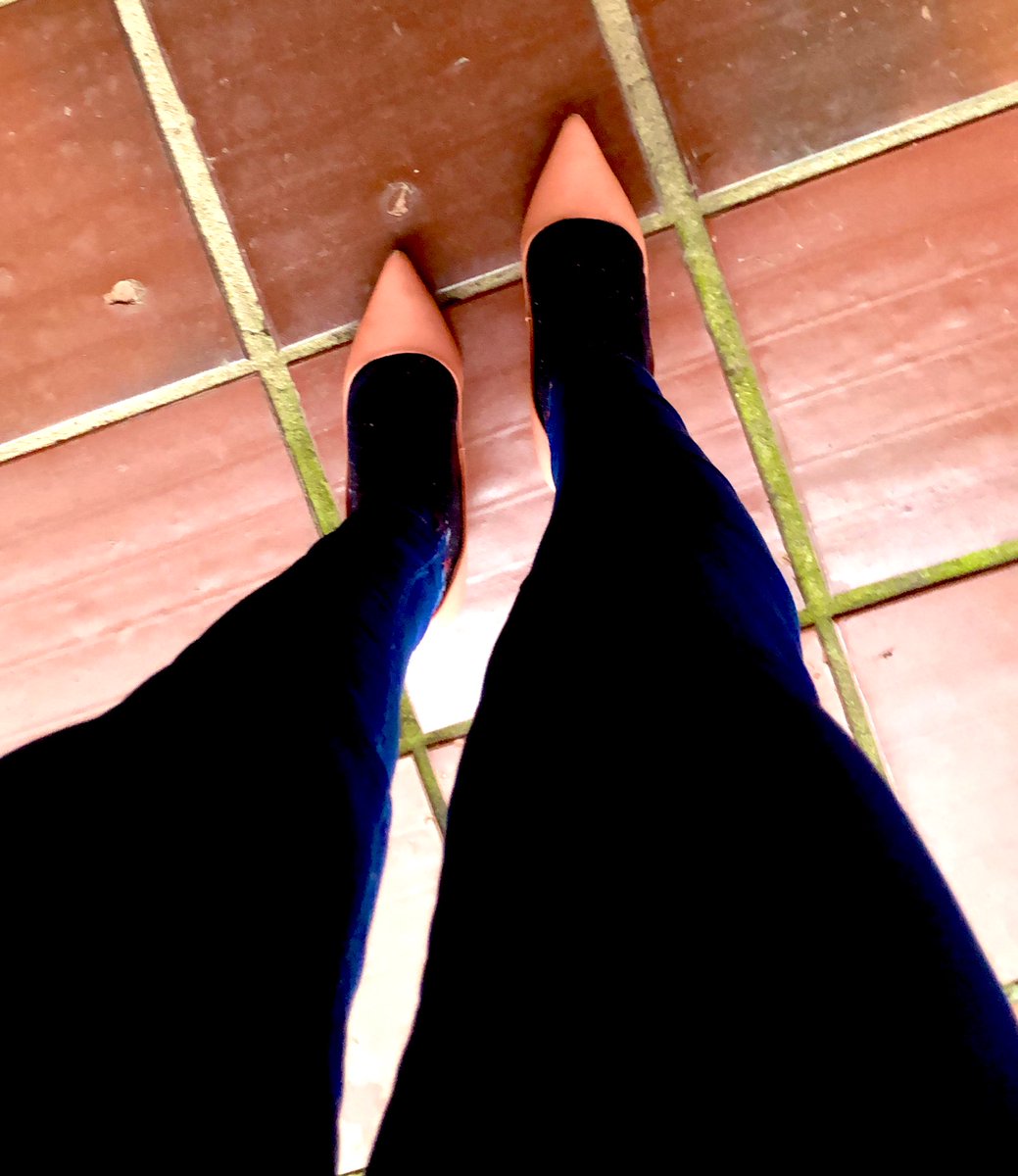Jennefemirelle's tweet image. Meu estilo após chuva 🌧️ frio 🥶😝😝😝😝e eu #reagi 😅