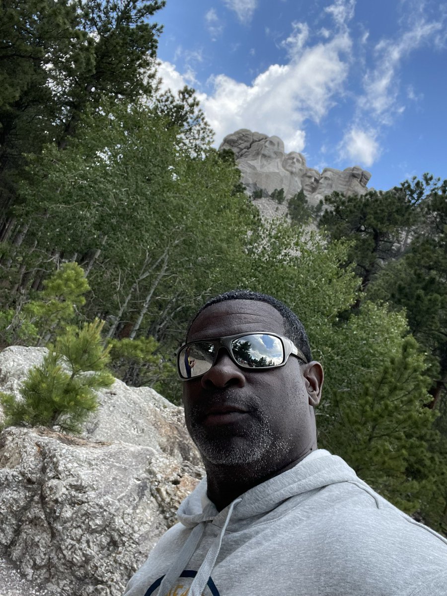 desmonrjackson's tweet photo. Mount Rushmore Memorial https://t.co/W9ZxB2YMNp