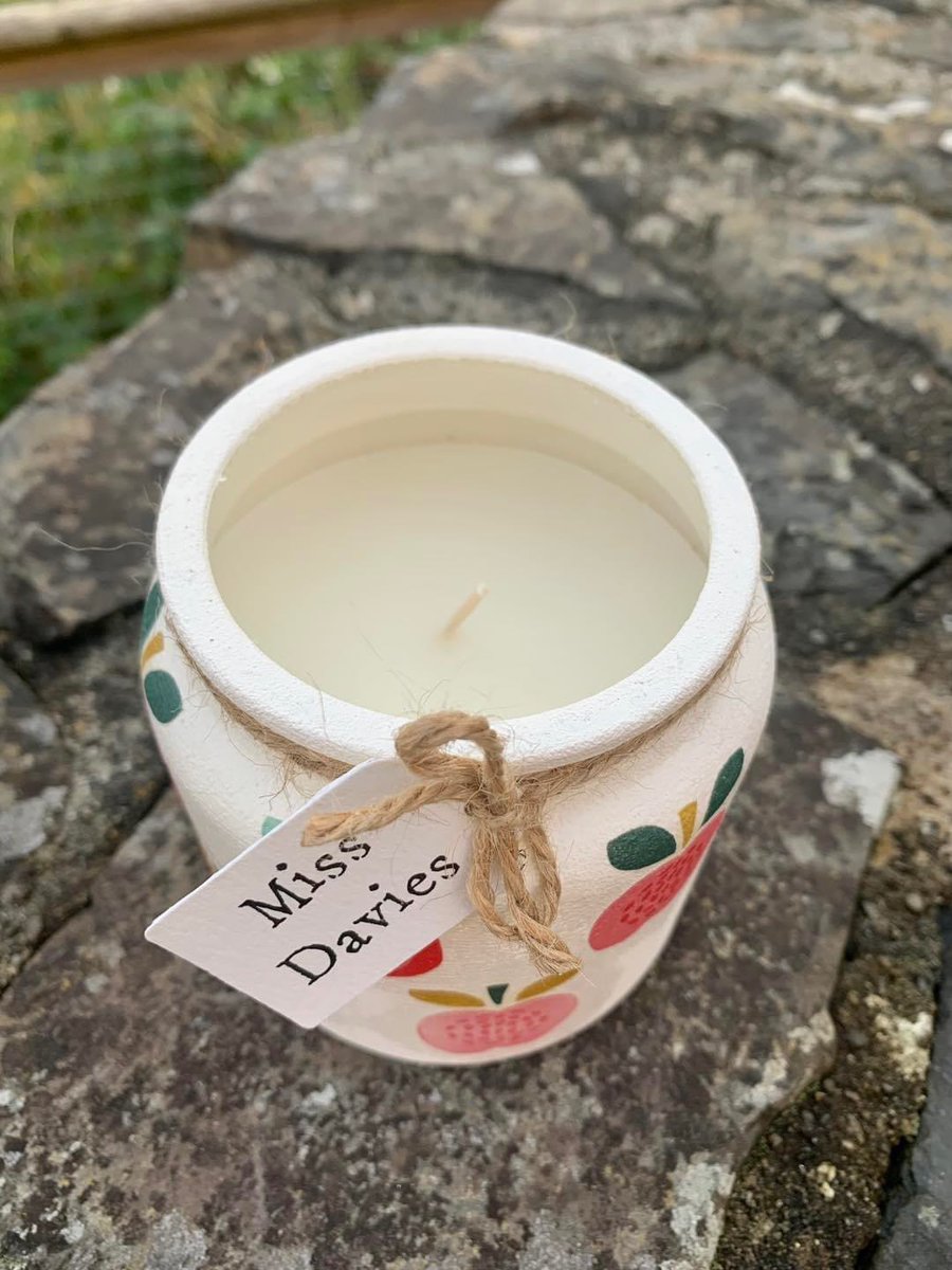 LittleToesbyER's tweet photo. 🍎 Teacher Gifts 2023 🍏 

Are you looking for a personalised, unique gift for that special teacher at the end of term? Then take a look at my collection of gifts

https://t.co/ExicL3aeLv

Limited amounts available so order yours today!

#TeachersGifts https://t.co/1ITAHZmnHx