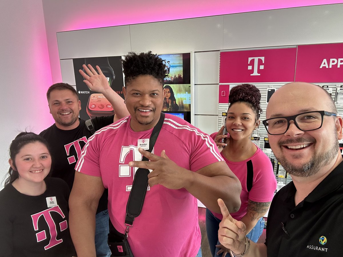 Taylor DeCastro (@t_decastro) on Twitter photo Awesome day in the field with <a href="/USANICKJ/">Nick Pappas</a> in North Cincy. Weâre making #P360 a priority - making sure our customers phones and digital experiences are protected! <a href="/wderrickindy/">William Derrick</a> @AhmadKCentral <a href="/jorge_alvarez33/">Jorge Alvarez</a> Awesome day in the field with <a href="/USANICKJ/">Nick Pappas</a> in North Cincy. Weâre making #P360 a priority - making sure our customers phones and digital experiences are protected! <a href="/wderrickindy/">William Derrick</a> @AhmadKCentral <a href="/jorge_alvarez33/">Jorge Alvarez</a>