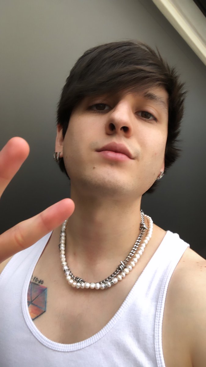 Christopher Velez 🔺 tweet media