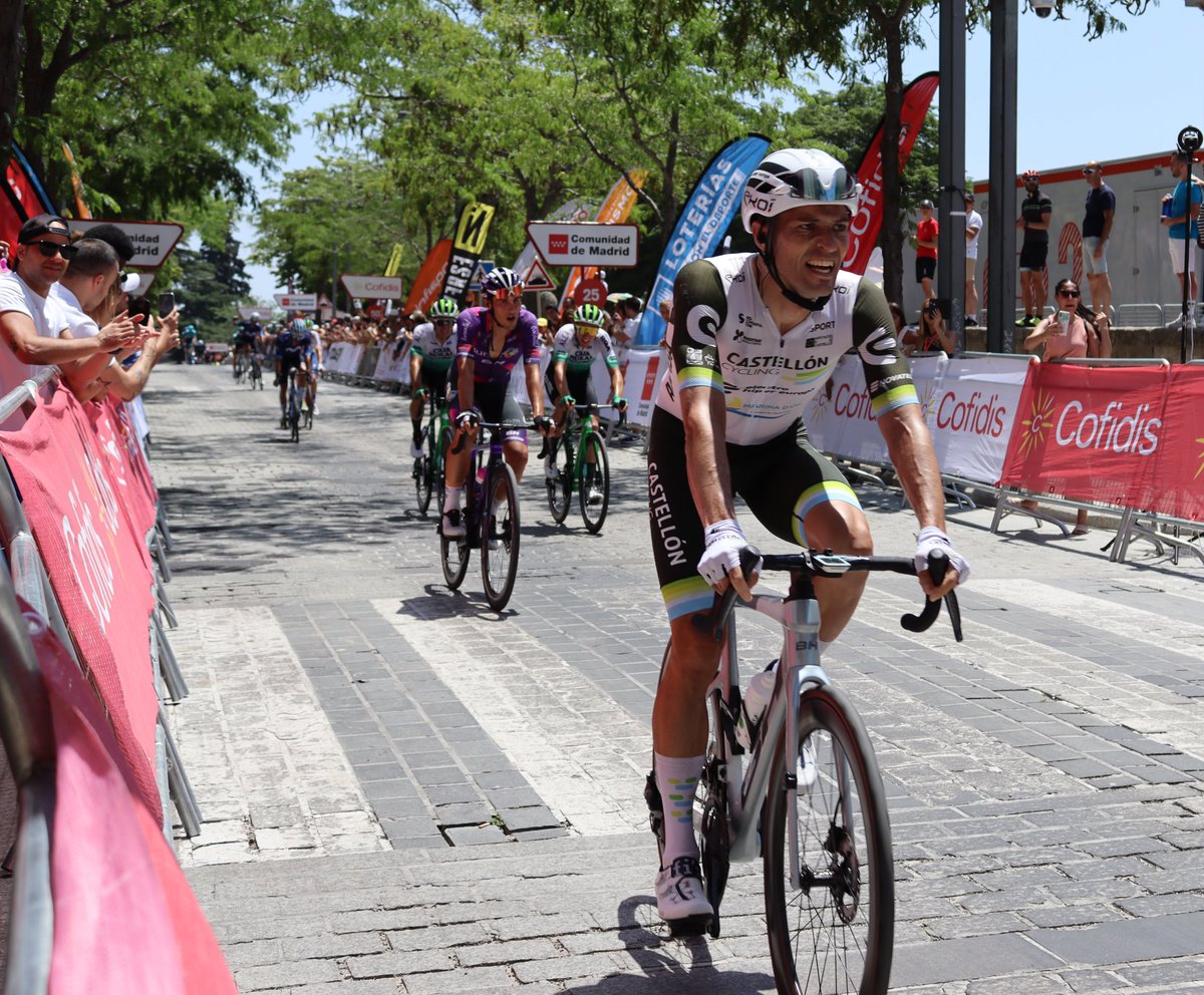 victorpunxona's tweet photo. Muchas gracias @XaviSidro y @radiocastellon por esta entrevista!! Estar en el top-10 de un Campeonato de 🇪🇸 de Ciclismo profesional no pasa todos los días!! Gracias a @EHETeam  por hacer posible cumplir estos sueños!! Seguimos en el Agostinho 🇵🇹! Entrevista 👇 min 36!!! 🧐 https://t.co/SCI9RhlcwU