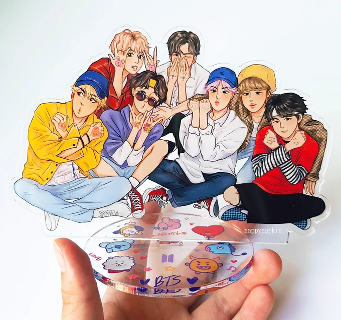 [RTs appreciated ]  Product pics of things you can find at my booth at #Dokomi! Visit me in hall 3 at booth number 3L93  Open thread for more!  #bts #btsfanart #genshinimpact #genshinimpactfanart
