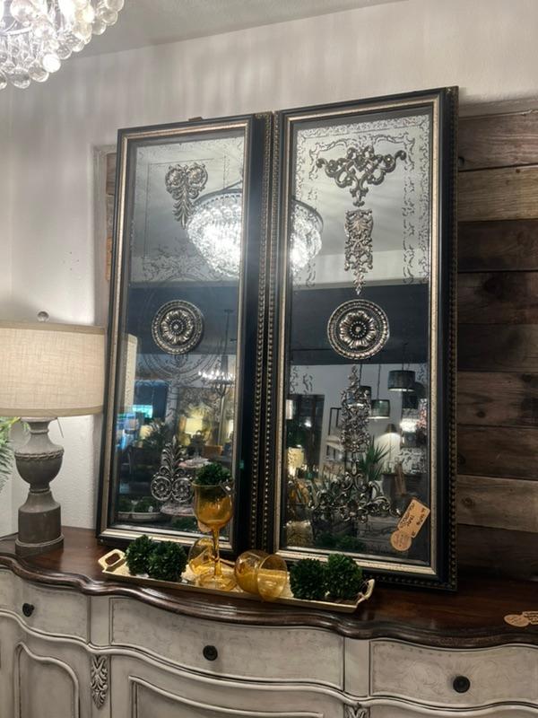 RusticRoots231's tweet photo. These gorgeous mirrored panels bring a touch of class to any home.   Sadly these are our last 2 panels and since the company has closed we can not get anymore.  These measure 21"x53" $699.99 each panel

#rusticrootsturlock https://t.co/w7NnMQrtyh