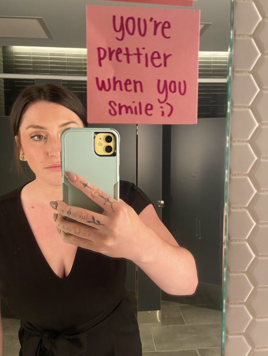 Caitlin Cook tweet media