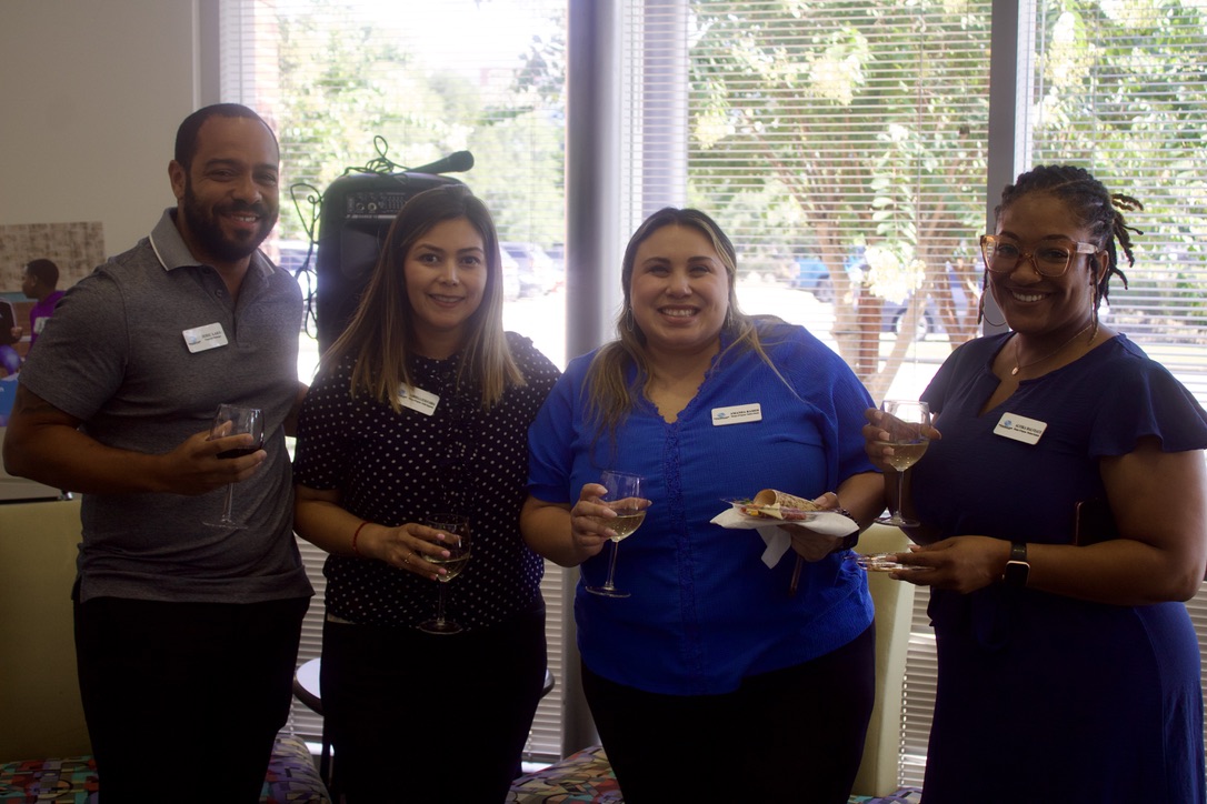 bgcghouston's tweet photo. Celebrated #bgcaweek with a few of our board members and staff to recognize the 50,000 youth we serve each year and the drive to build great futures in our community. https://t.co/1rfg5vwLFZ