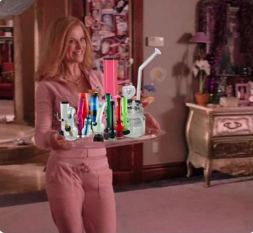 GetHighHello's tweet image. I&apos;m not a regular mom, I&apos;m a cool mom