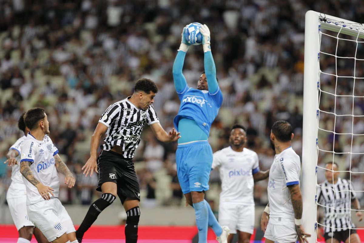 🏁 Mais uma péssima atuação do Ceará na Série B. Incapaz de fazer sequer um gol no frágil Avaí.

O empate em 0 a 0 escancara como o time é previsível e não evolui. Simplesmente não tem jogo coletivo.

Já são 14 rodadas e uma situação que preocupa cada vez mais.

🏁Kid Jr/SVM