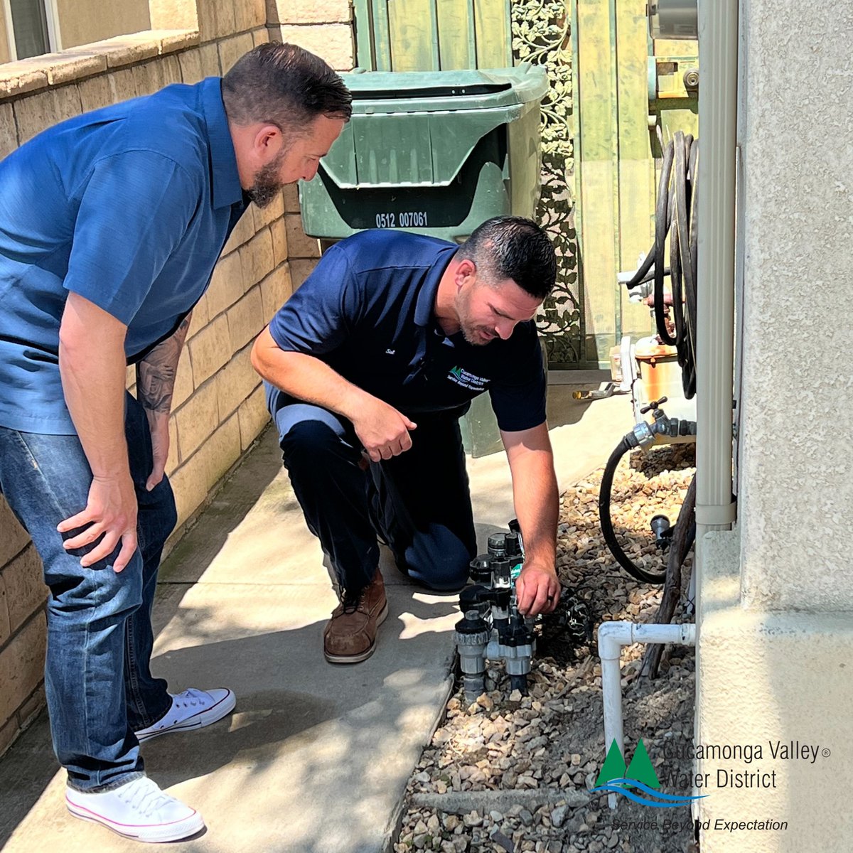 cvwdwater's tweet photo. Rain or shine, CVWD's Field Service Team is on the go providing a variety of services throughout our community, including:
✅Irrigation Controller Programming
✅Leak Detection
✅Water Pressure Assessments & more!
Call us to schedule a visit from our Team, today!
#CVWDwater💦 https://t.co/oeQxI5194G