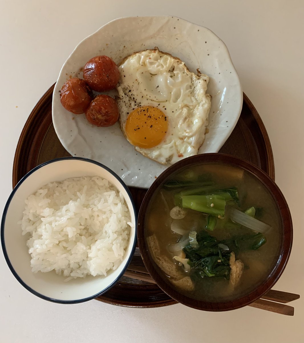 10Nawachi's tweet image. おはようございます☕️

素敵な1日を🎼🌱

モーニングMusic♬
#TeaForTwo 2020
#SullivanFortner
#KyleAthayde