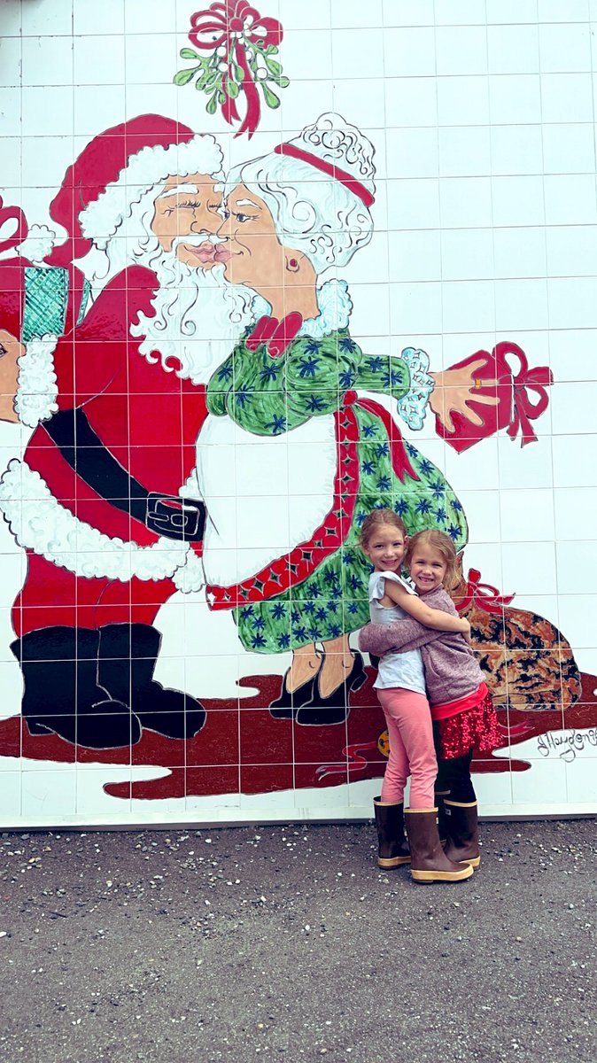 Mary_ElaineJ's tweet photo. We got to see the real Santa at the North Pole! https://t.co/sdS4q2Cjiy