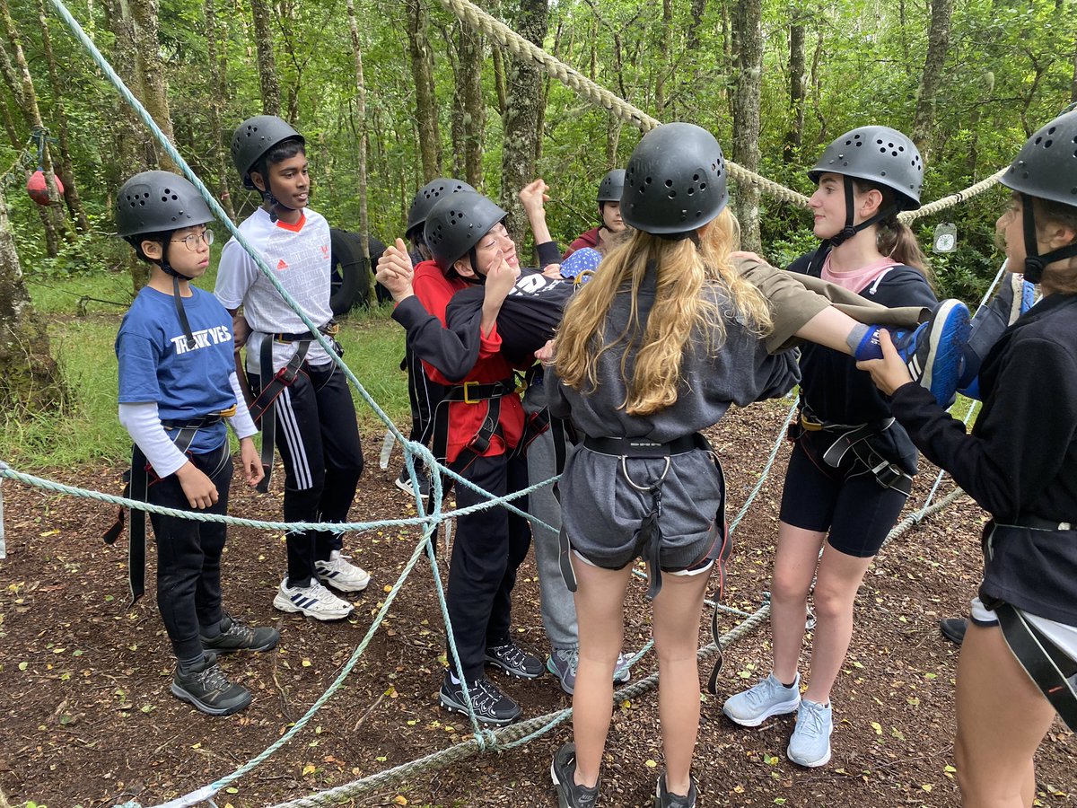 KGS_Trips's tweet photo. Stuart Clan with some team building exercises @KGSheadmaster @KGS_HeadofFirst https://t.co/YvtTPuIxwR