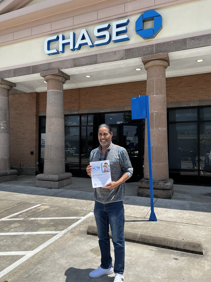 Had an amazing time out with Mr. Todd from Weslayan Plaza prospecting for Signature & FirstNet! Driving that voice into retail 💪🏾

#WeAreSTX I #LifeAtATT I #GoWest | #STXSpeaks | #STXSigTeam | #FirstNet | #firstresponders | #WinLocal | #GetSiggyWithIt | #EHOU