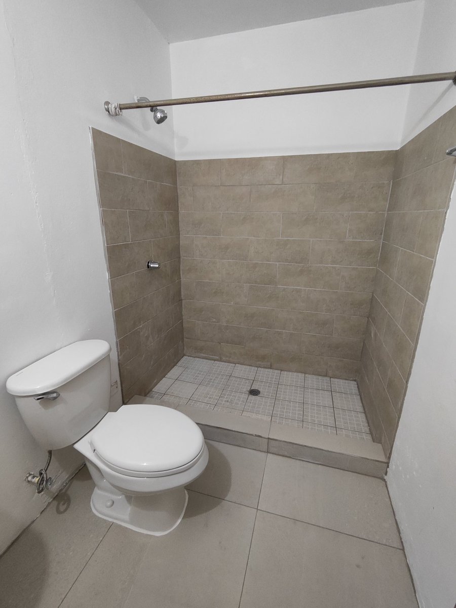GrecosAE's tweet photo. Proyecto culminado 🙌
Un baño a solicitud y necesidad del cliente 😉
#panama #grecos #remodelacion #baño #bathroom #diseño #interiores https://t.co/iZSQdwjJNF