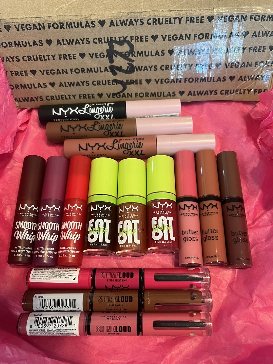 tepathome's tweet photo. Thanks @NYXCosmetics for this awesome Mother’s Day box of all your lip lines and gorgeous color choices! I’m ready for so many new looks this summer and through 2023! Love your social pages and collars! #veganformulas #crueltyfree #NYXCosmetics #lippies https://t.co/3D61FPHxQv