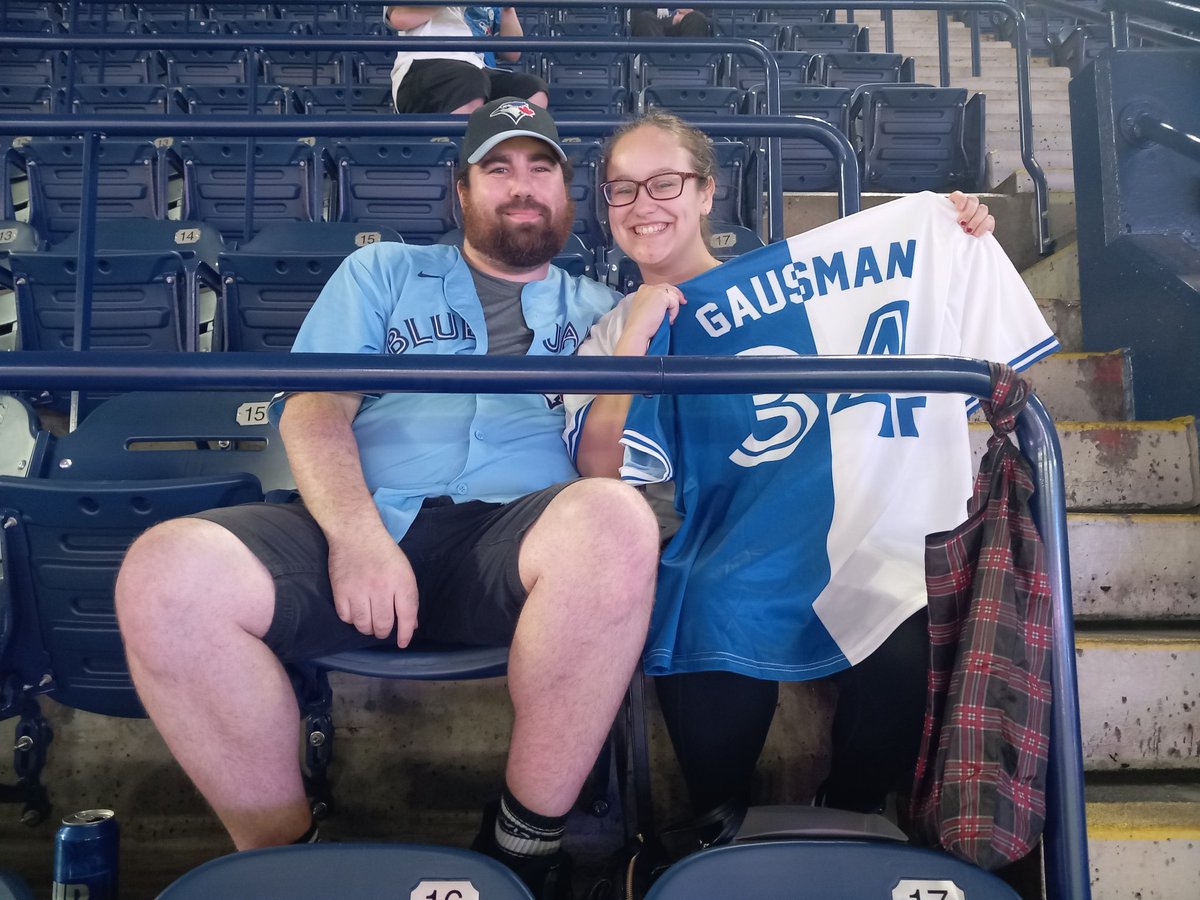 BaileyannMango's tweet photo. go blue jays !! 
#nextlevel
@BlueJays https://t.co/k9hlxFUQHH