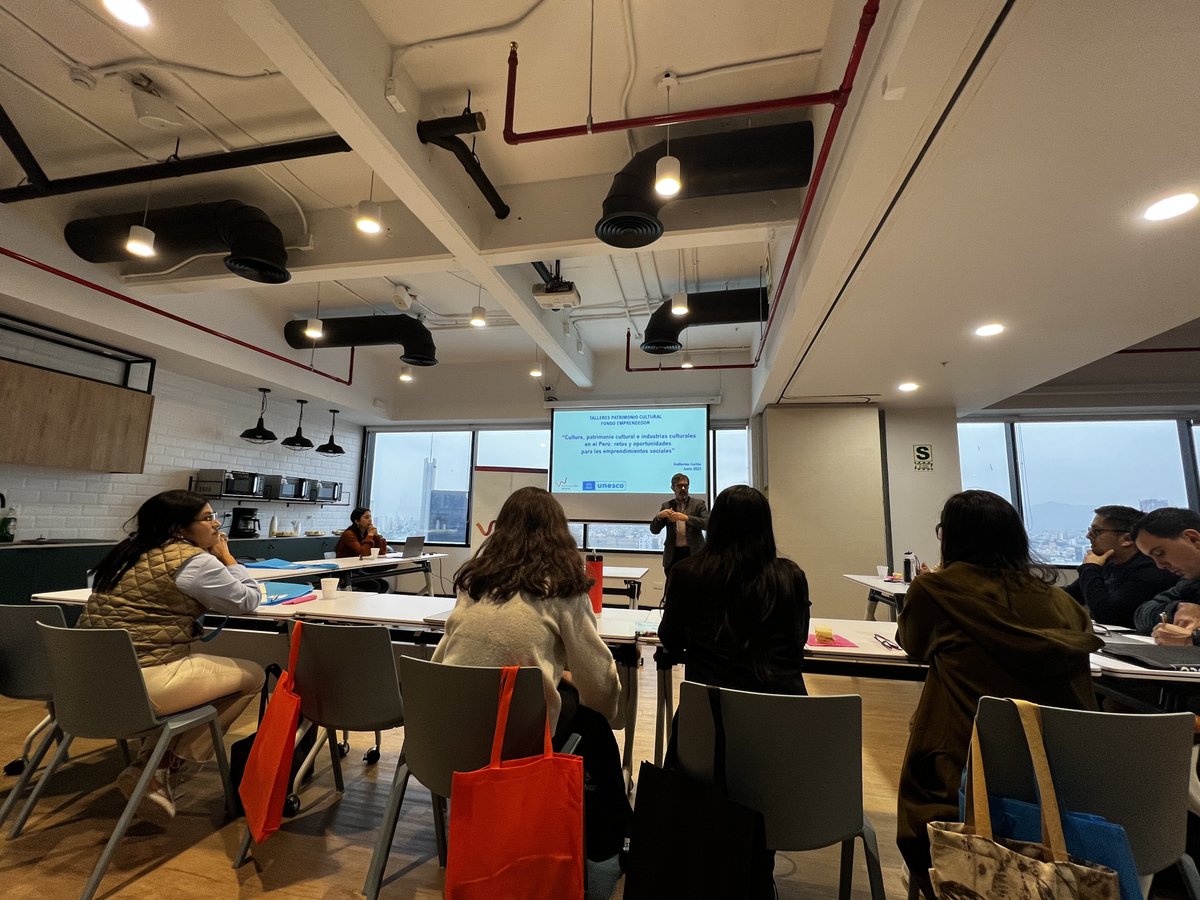 UNESCOperu's tweet photo. 📚@UnescoPeru y @FundacionWiese desarrollaron los 'Talleres Patrimonio Cultural #FondoEmprendedor' en el marco del #PactoPorLaCultura
👉Buscaron fortalecer capacidades en temas asociados a la promoción de nuestra diversidad cultural y su puesta en valor
#SumateAlPacto https://t.co/S56hwslx7j