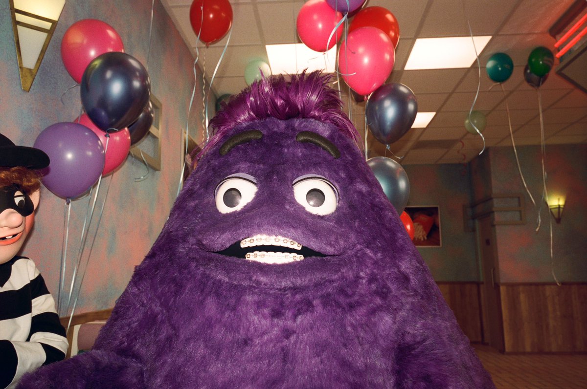 @Ara_audio *grimace is rapidly approaching your location* happy birthday….grimace….