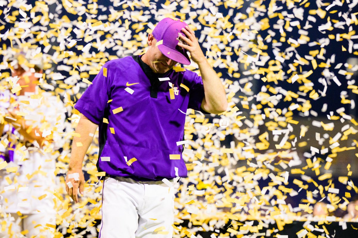 Those magic moments 💫 Congrats to our National Champions @LSUbaseball