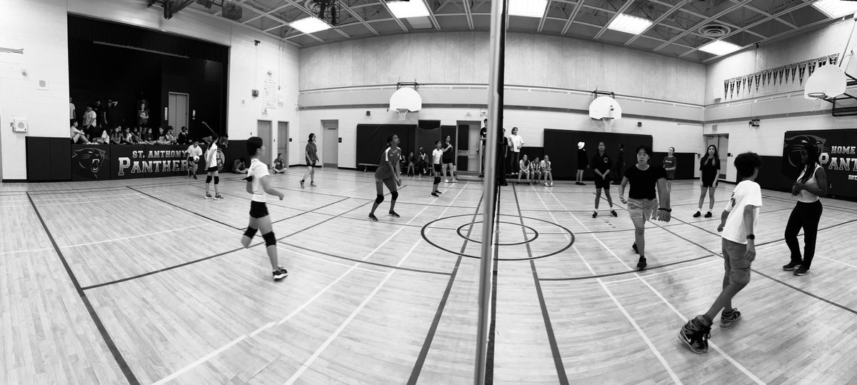 Our Junior/Intermediate intramural volleyball teams enjoying a game indoors with Ms. Stem! Still going strong! Thank you for all the lunch hours you sacrificed for our students! <a href="/CathQCT/">Catherine Stem 📎</a>