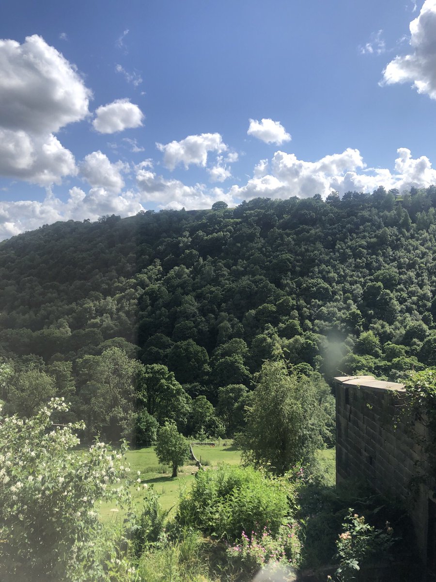 Lovely to be in Lumb Bank with @RomeshG @_dodo & the dedicated group of writers this week, to feel the nourishing nature of writing. ✍🏻