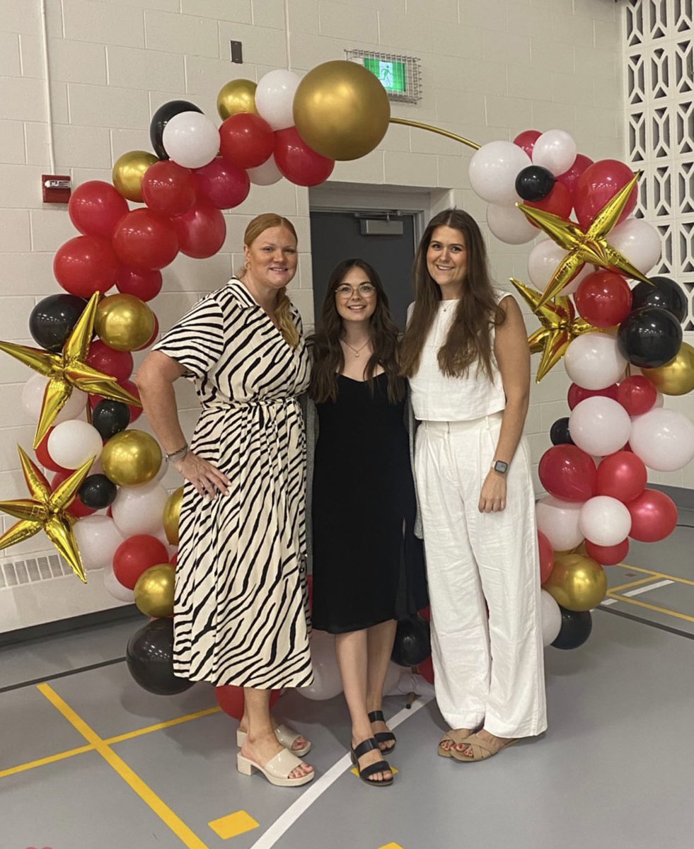 ECEChristine's tweet photo. It was an honour learning and growing with @StMonicaOCSB bulldogs this year. I am grateful for my time spent with this incredible community. 🤍

Looking forward to new adventures at @StEmilyOCSB in the new school year. https://t.co/uc7hA9jMzf