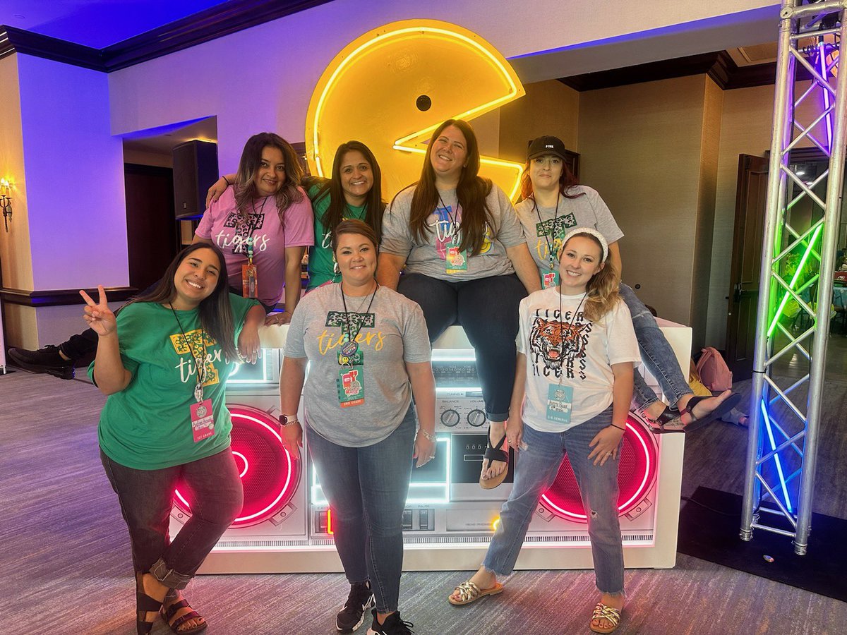 AmyRussell0920's tweet photo. This team is amazing and I’m so happy to be a part of it! This experience has been something I will never forget!! Love my school family! @DowlingTigers #GYTOFest23 https://t.co/qjIBz77LVS