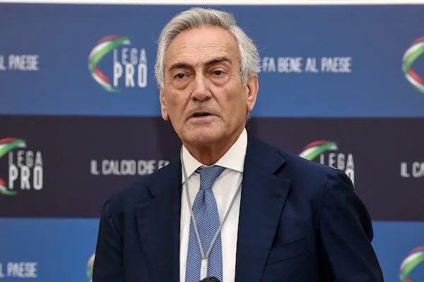 pisto_gol's tweet photo. Il calcio italiano è uscito per la 4^volta dalle Olimpiadi, dopo essere uscito per 2^volte dai Mondiali. Negli ultimi 13 anni, dopo la #Champions vinta dall’ #Inter di #JMourinho, in Europa abbiamo vinto solo la #Conference League, grazie alla #Roma di #JMourinho. Eppure i vertici della #FIGC sono ancora tutti al loro posto