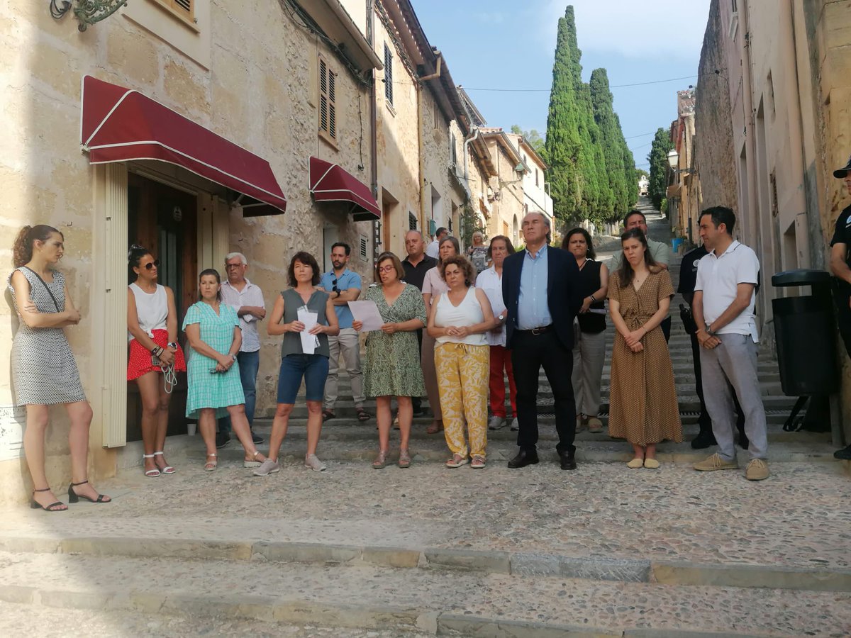 A Pollença celebram el dia internacional de l'orgull i l'alliberament LGTBI+ .

MÉS sempre defensa la llibertat. 

Estimar sense jutjar, estimar amb llibertat.