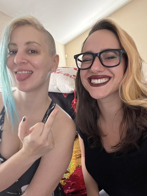 Live NOW on Chaturbate with @GoddessLilith66!!

Find Us at:

https://t.co/28msayBzvF
- and -
https://t