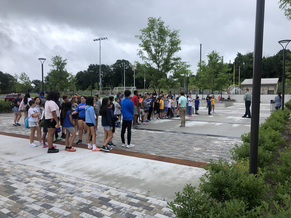 This was the scene when the #KonaIce truck arrived and then the rain fell. Hope everyone had a chance to dry off! Can’t wait to hear your concert! @worcesterpublic @masscultural