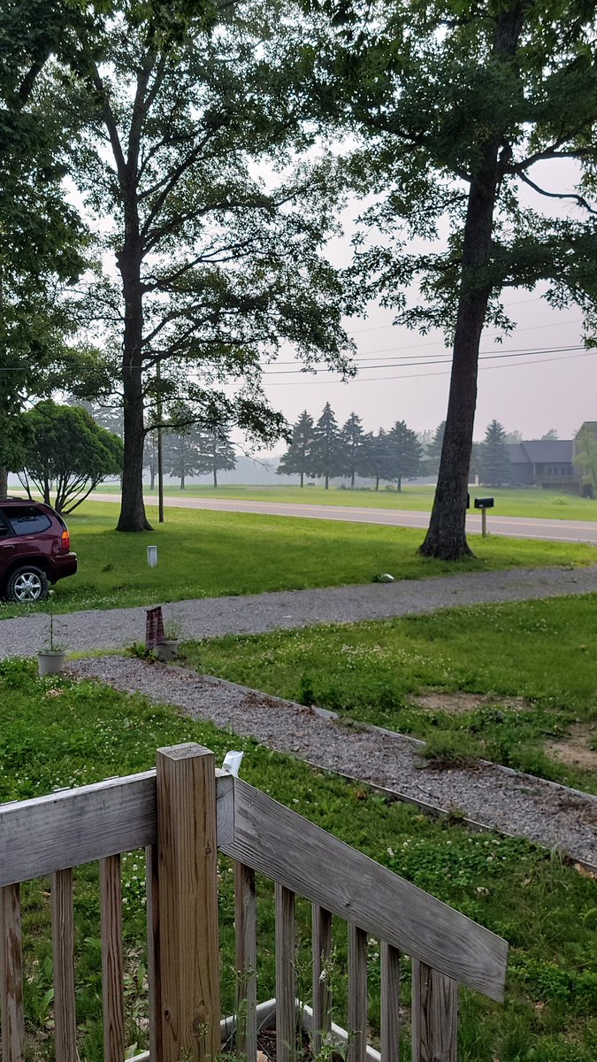 ChuckTaylor1981's tweet photo. @greghuber I'm in Logan county and it's been so bad here the visibility is about half of your picture.  The distant tree line is about 400 yards. https://t.co/lP4s6Rd46d