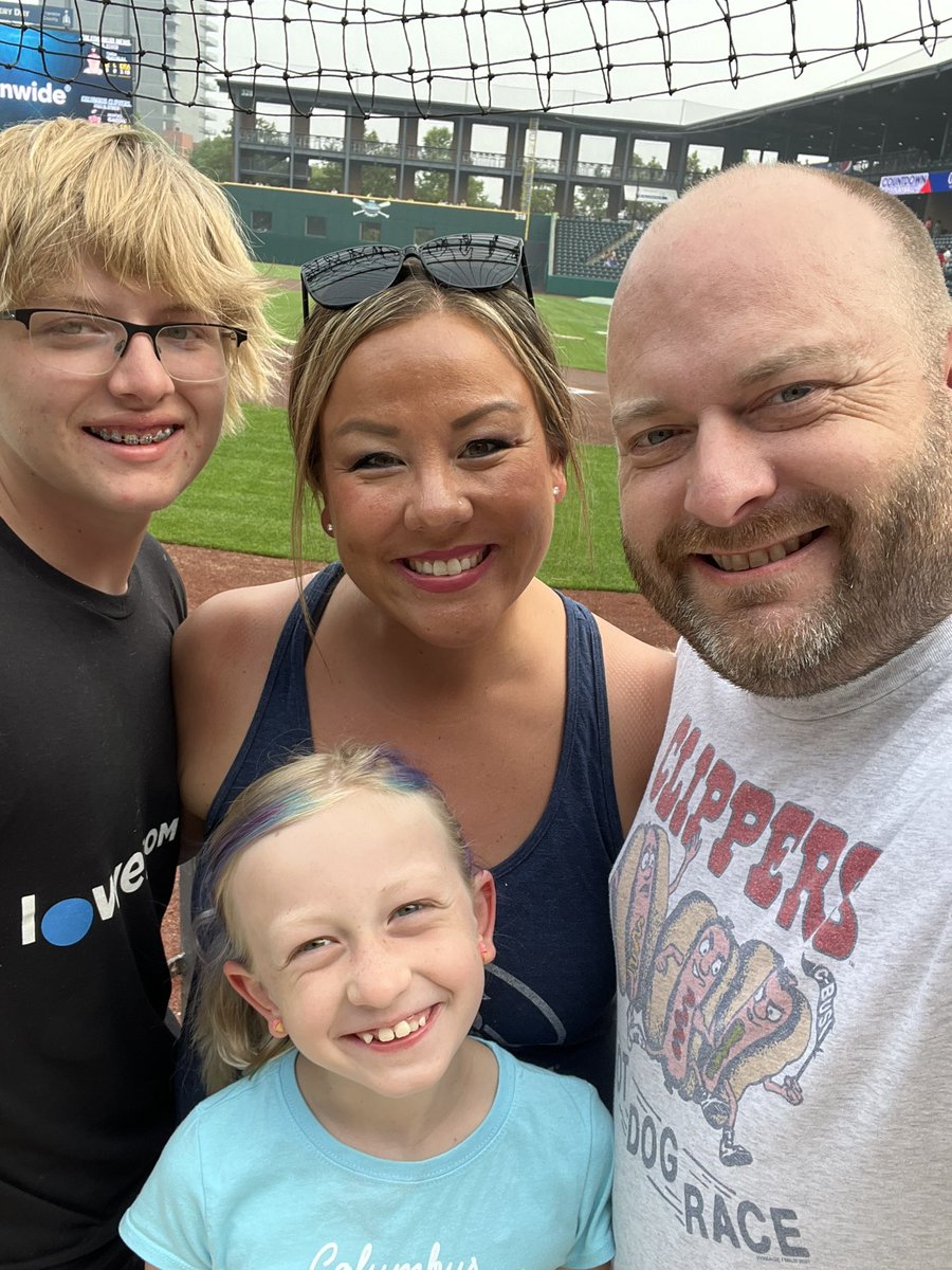 Excited to check out the #clipshow tonight as the <a href="/CLBClippers/">Columbus Clippers</a> take on <a href="/MudHens/">Toledo Mud Hens</a> .  If Mickey Mustard doesn’t win the Hot Dog Race, we riot!