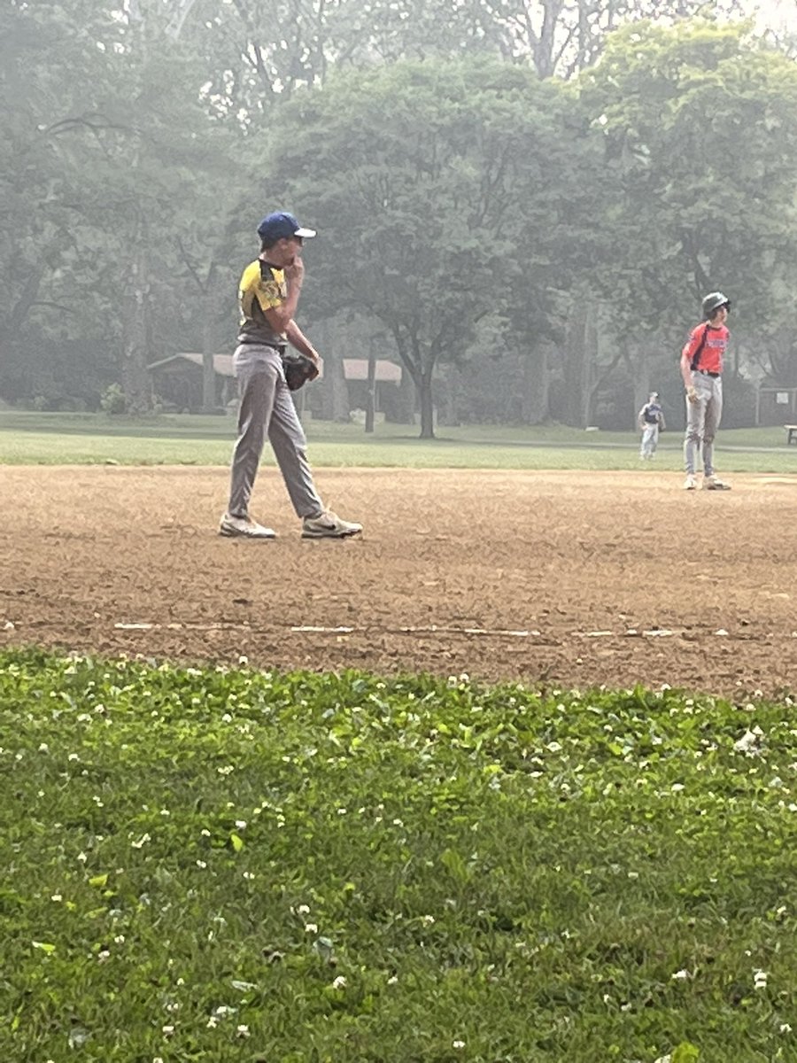 Roger1stCFalls's tweet photo. #Bulldog55
got the call up
Our 13 yr old was asked
to come play 18u
Out there holding down the Hot Corner
18u https://t.co/yrGbPRYfnw
