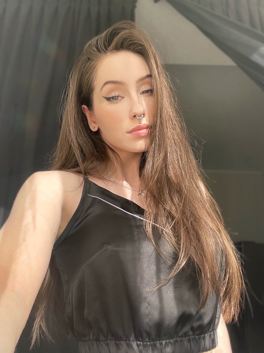 Anastasiia on Twitter: "RT @mutboo: How’s your summer going so far?☀️ https://linktr.ee