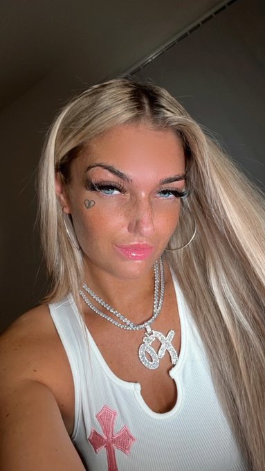 Cute but gangsta 😎 https://t.co/zwEFGWqA9u<a href="/tag/onlyfansthread"class="tags"><span>#onlyfansthread</span></a>