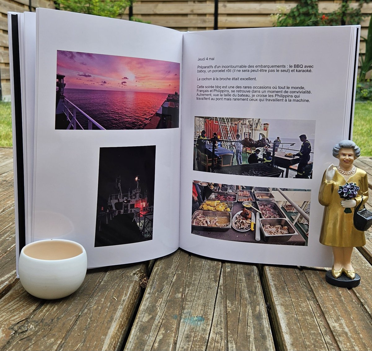 Reçu aujourd'hui, une trace écrite de mon odyssée minuscule, de Singapour au Havre en passant par le canal de Suez.
Un peu de poésie dans un monde de brutes.