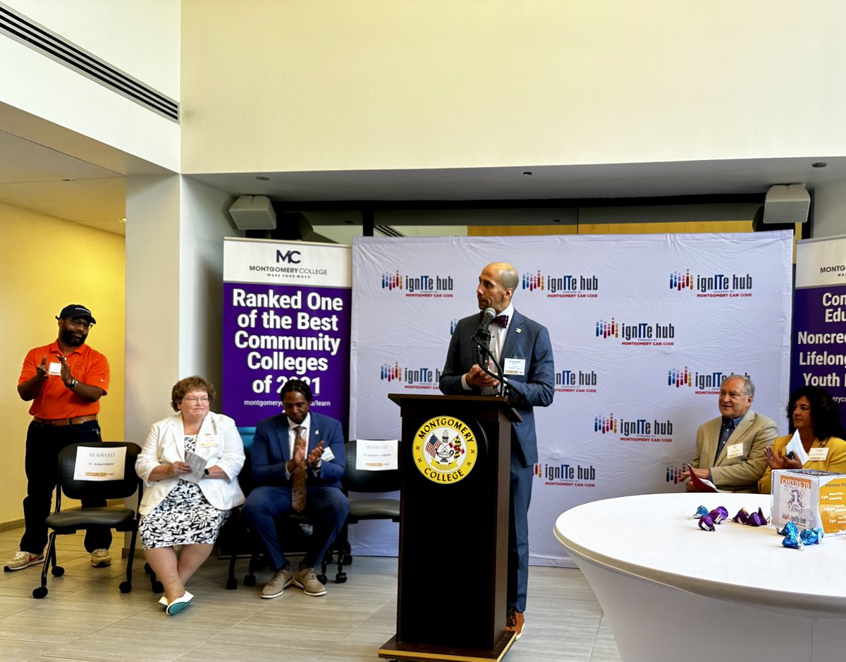 MontCoExec's tweet photo. It has been 1 year since we launched ignite Hub at @montgomerycoll. I want to thank our partners for helping us expand tech hubs in Montgomery County to help us develop the workforce which will spur economic growth and development. This hub is off to a great start!
#ignitehub https://t.co/YNJY2oFrVh