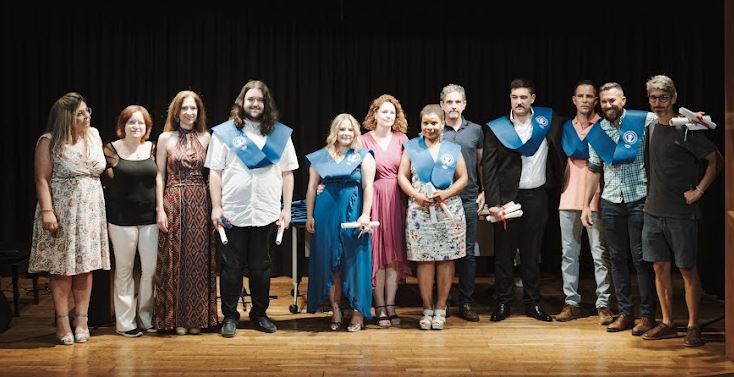 Acto de Graduación de nuestro alumnado del Grado Básico de Informática de Oficina del <a href="/Cepa_Abril/">CEPA Abril</a> 
Enhorabuena !! 🧑‍🎓👨‍🎓 👏 <a href="/FpExtremadura/">Fp Extremadura</a> @Junta_Educacion